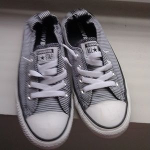Converse tennis shoes